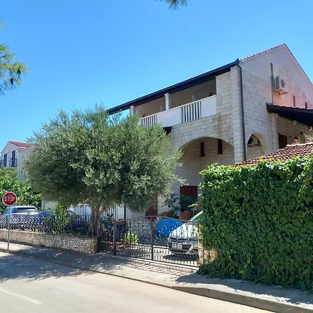 With A Parking Space Supetar, Brac - 21110 * سوبيتار