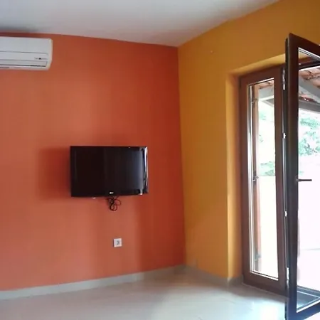 Apartment With Parking Space Supetar, Brac - 21110